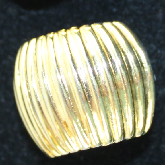 Givenchy Paris New York Vintage Modernist Gold Tone Statement Runway Ear… - Picture 10 of 10